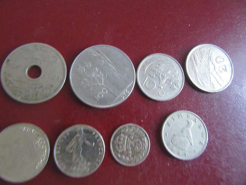 GOOD START FOR THE BEGINNER - 10 INTERNATIONAL COINS - AS PER SCAN -AS3