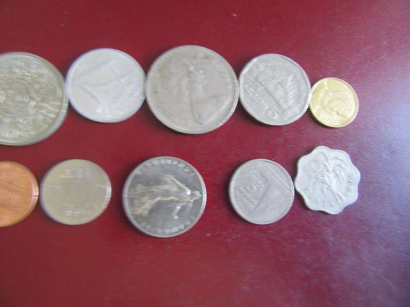 GOOD START FOR THE BEGINNER - 10 INTERNATIONAL COINS - AS PER SCAN - CO58