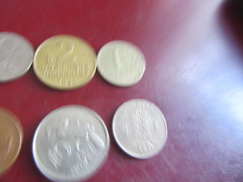 GOOD START FOR THE BEGINNER - 10 INTERNATIONAL COINS - AS PER SCAN - CO55
