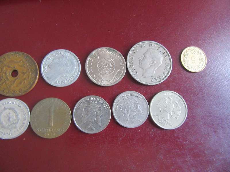 GOOD START FOR THE BEGINNER - 10INTERNATIONAL COINS - AS PER SCAN - CO51
