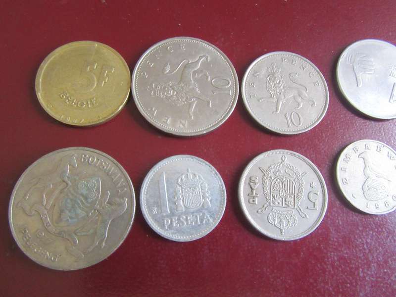 GOOD START FOR THE BEGINNER - 10 INTERNATIONAL COINS - AS PER SCAN - CO46