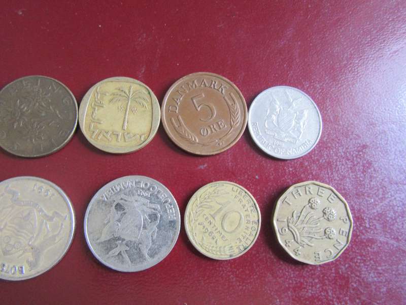 GOODSTART FOR THE BEGINNER - 10INTERNATIONAL COINS - AS PER SCAN - CO45