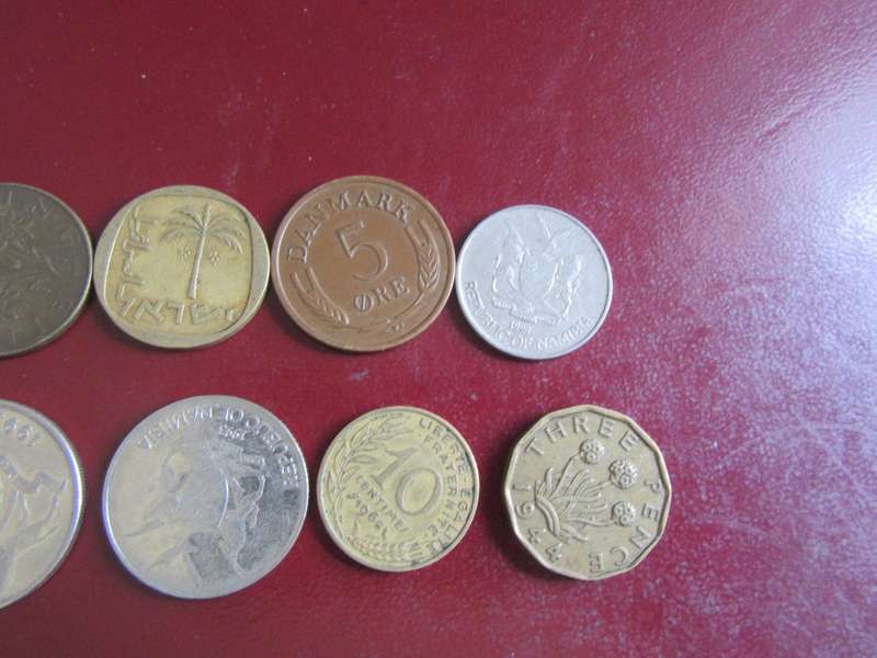 GOODSTART FOR THE BEGINNER - 10INTERNATIONAL COINS - AS PER SCAN - CO45
