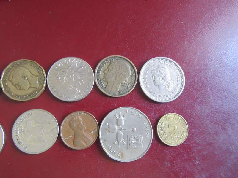 GOOD START FOR THE BEGINNER - 10INTERNATIONAL COINS - AS PER SCAN - CO44