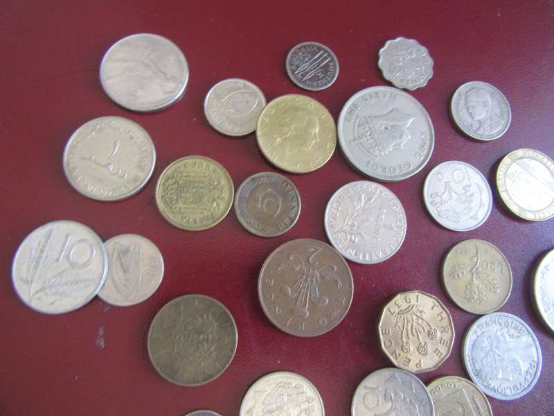 GOOD START FOR THE BEGINNER - 25 INTERNATIONAL COINS - AS PER SCAN - CO24