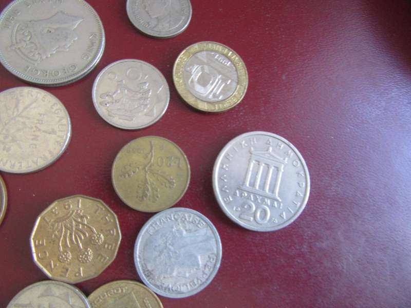 GOOD START FOR THE BEGINNER - 25 INTERNATIONAL COINS - AS PER SCAN - CO24