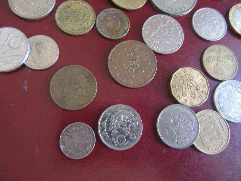 GOOD START FOR THE BEGINNER - 25 INTERNATIONAL COINS - AS PER SCAN - CO24