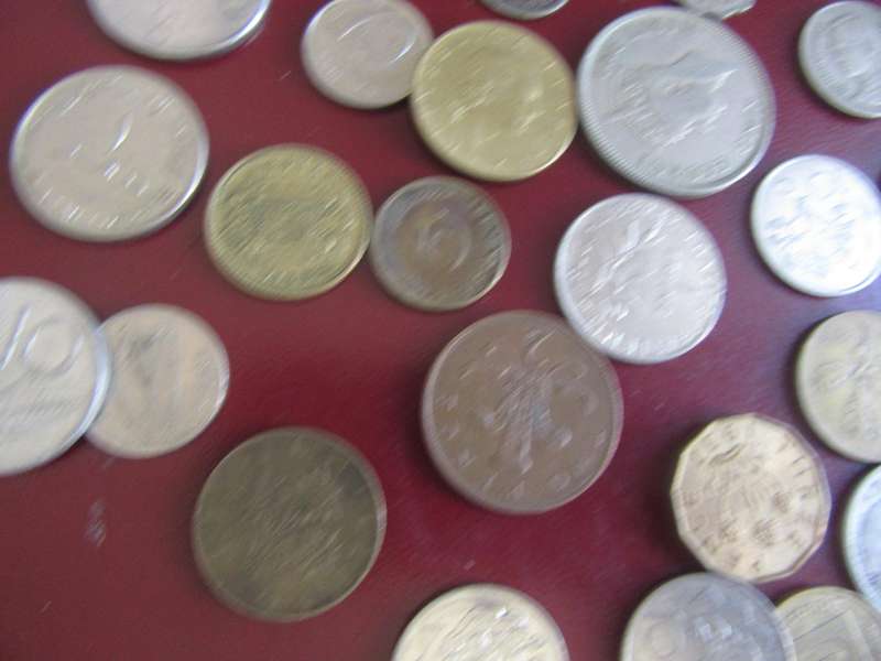 GOOD START FOR THE BEGINNER - 25 INTERNATIONAL COINS - AS PER SCAN - CO24