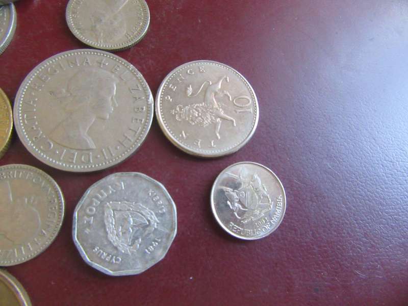 GOOD START FOR THE BEGINNER - 25 INTERNATIONAL COINS - AS PER SCAN - CO21