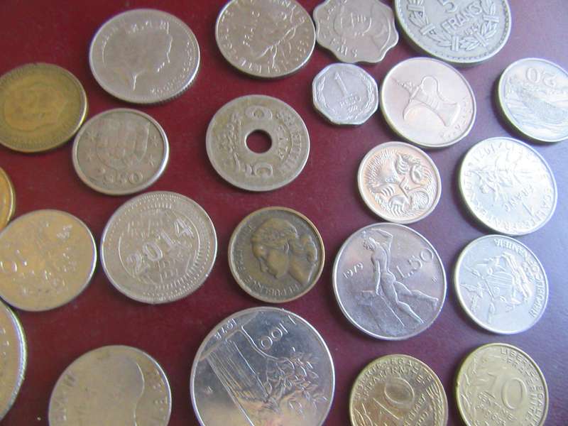 GOOD START FOR THE BEGINNER - 25 INTERNATIONAL COINS - AS PER SCAN - CO13