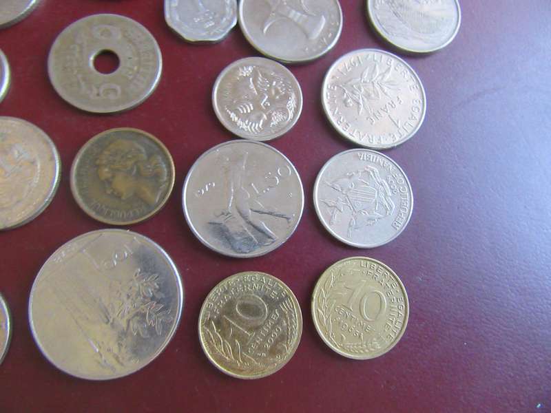 GOOD START FOR THE BEGINNER - 25INTERNATIONAL COINS - AS PER SCAN - CO16A