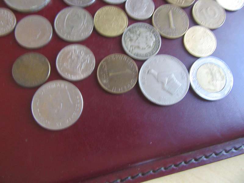 GOOD START FOR THE BEGINNER - 40 INTERNATIONAL COINS - AS PER SCAN - CO20 - BID PER ITEM