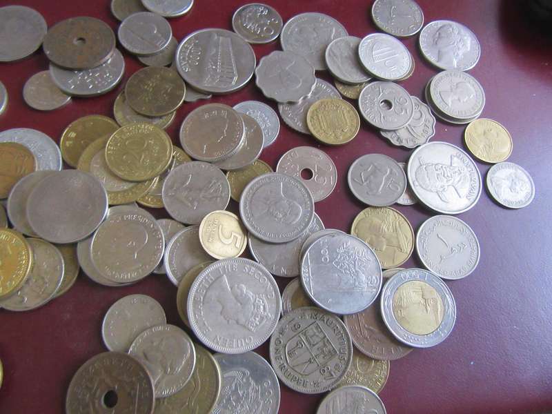 -GOOD START FOR THE BEGINNER 100ASSORTED WORLD COINS - AS PER SCAN - WS1