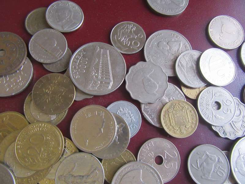 -GOOD START FOR THE BEGINNER 100ASSORTED WORLD COINS - AS PER SCAN - WS1