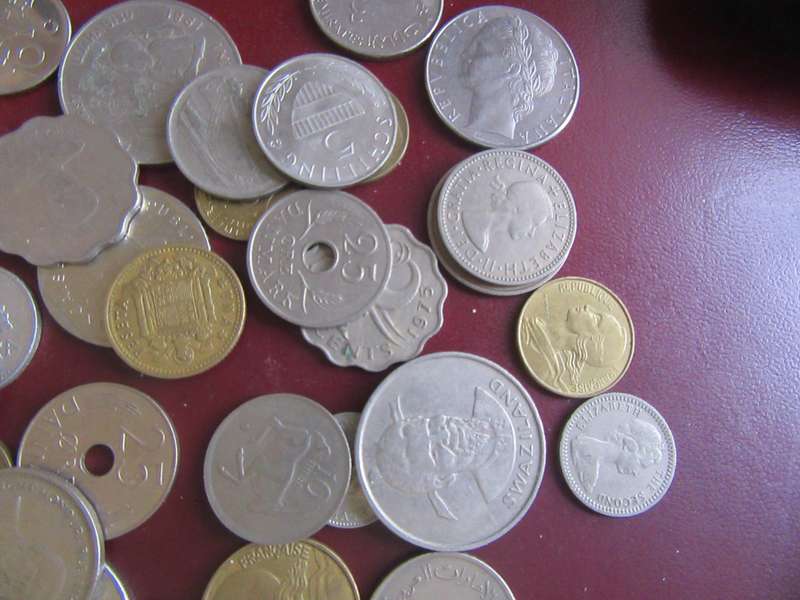 -GOOD START FOR THE BEGINNER 100ASSORTED WORLD COINS - AS PER SCAN - WS1