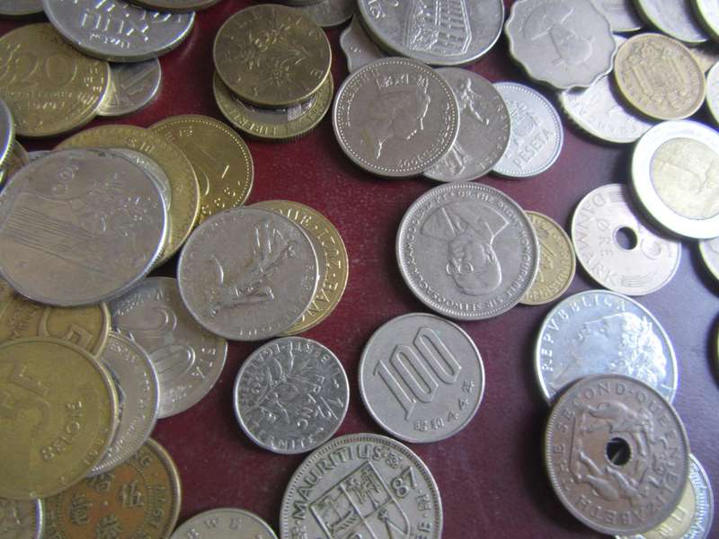 -GOOD START FOR THE BEGINNER 100ASSORTED WORLD COINS - AS PER SCAN - WS1