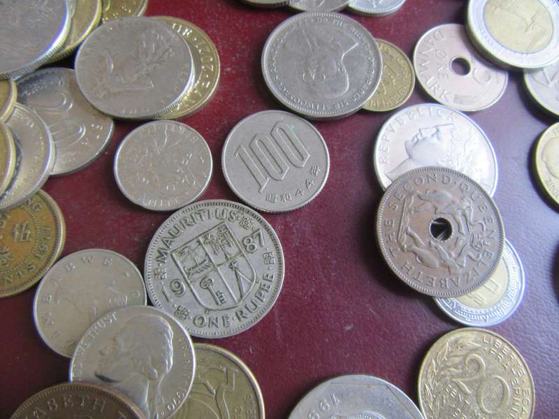 -GOOD START FOR THE BEGINNER 100ASSORTED WORLD COINS - AS PER SCAN - WS1