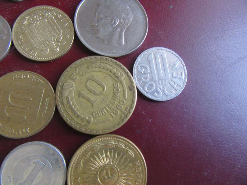 DOOD START FOR THE BEGINNER - 25 INTERNATIONAL COINS - AS PER SCAN - CO7