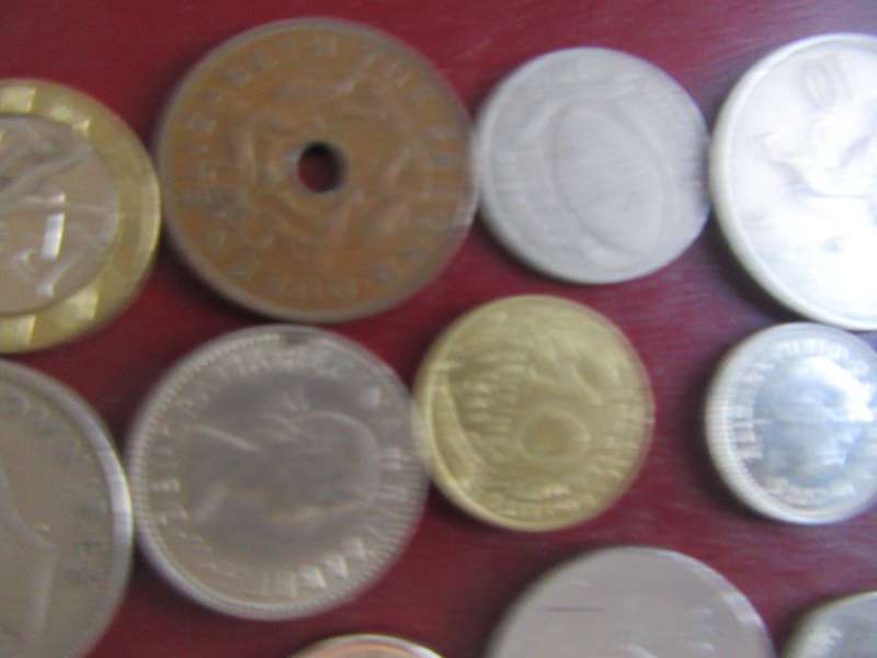 GOOD START FOR THE BEGINNER - 25 INTERNATIONAL COINS - AS PER SCAN - CO5