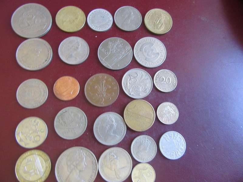 GOOD START FOR THE BEGINNER - 25 INTERNATIONAL COINS - AS PER SCAN - CO43