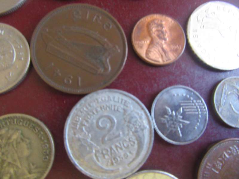 GOOD START FOR THE BEGINNER - 25 INTERNATIONAL COINS - AS PER SCAN - CO42