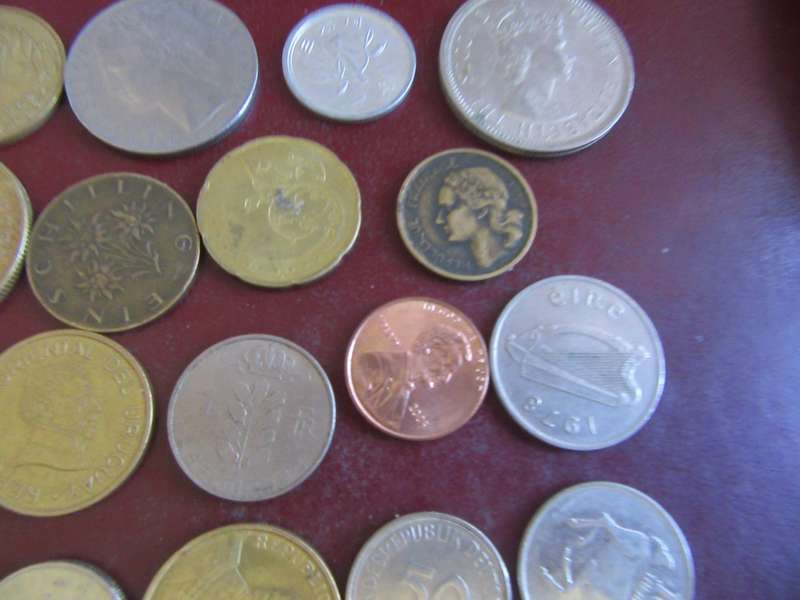 GOOD START FOR THE BEGINNER - 25 INTERNATIONALCOINS - AS PER SCAN - CO46