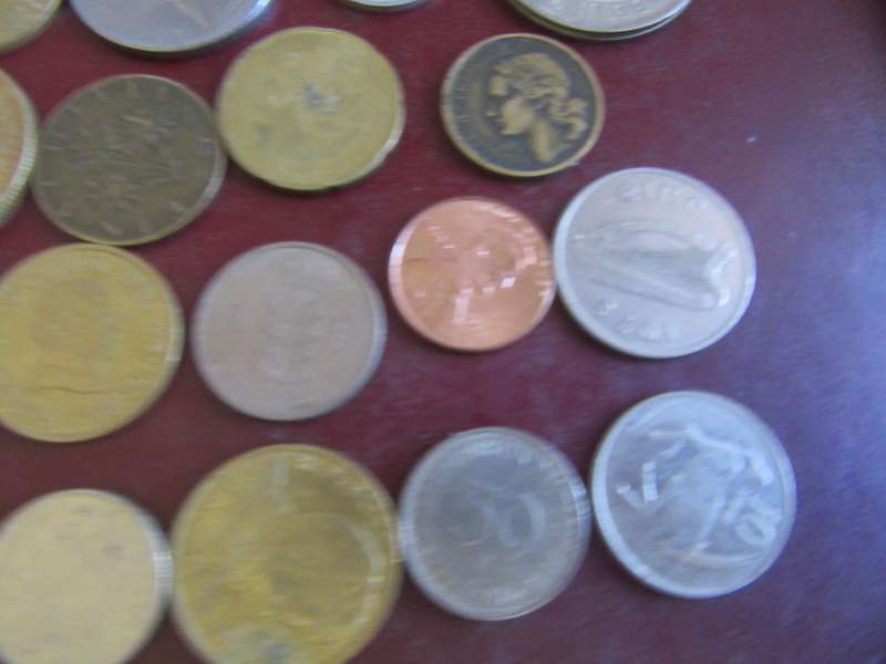 GOOD START FOR THE BEGINNER - 25 INTERNATIONALCOINS - AS PER SCAN - CO46