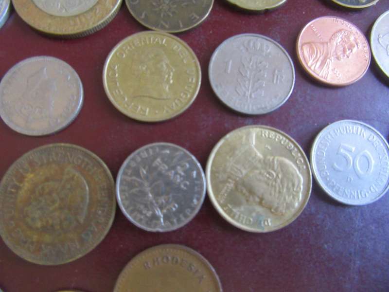 GOOD START FOR THE BEGINNER - 25 INTERNATIONALCOINS - AS PER SCAN - CO46