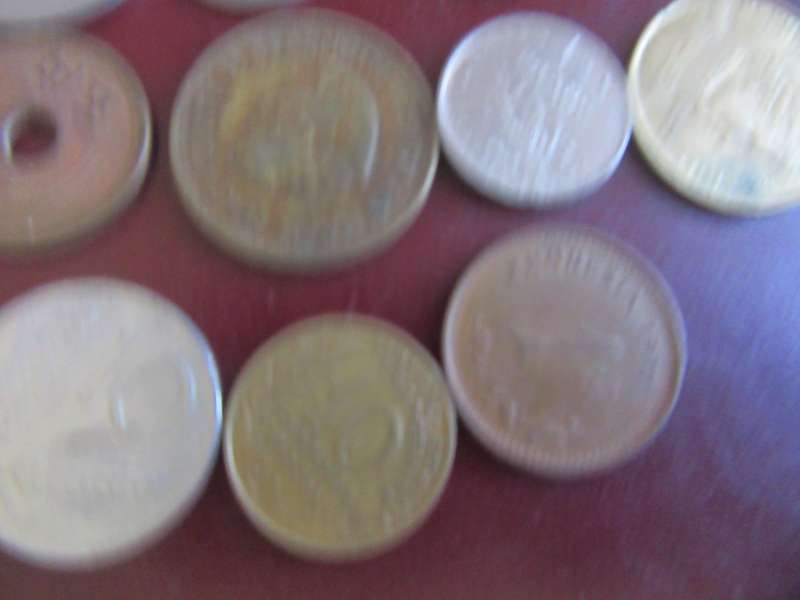 GOOD START FOR THE BEGINNER - 25 INTERNATIONALCOINS - AS PER SCAN - CO46