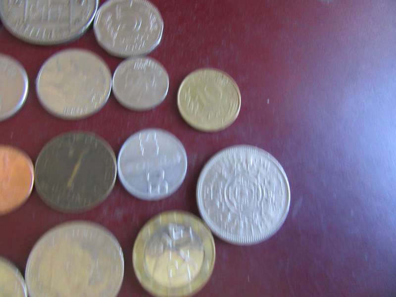 GOOD START FOR THE BEGINNER - 25 INTERNATIONAL COINS - AS PER SCAN - CO2