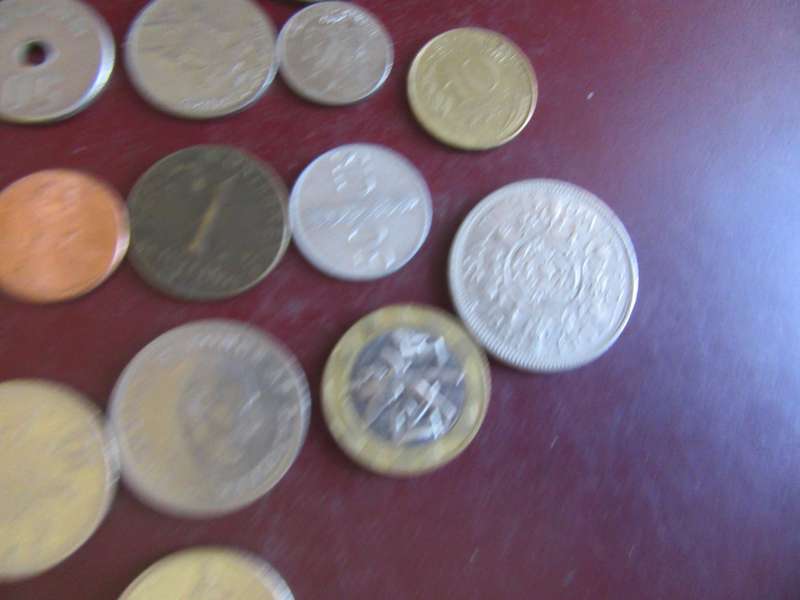 GOOD START FOR THE BEGINNER - 25 INTERNATIONAL COINS - AS PER SCAN - CO2