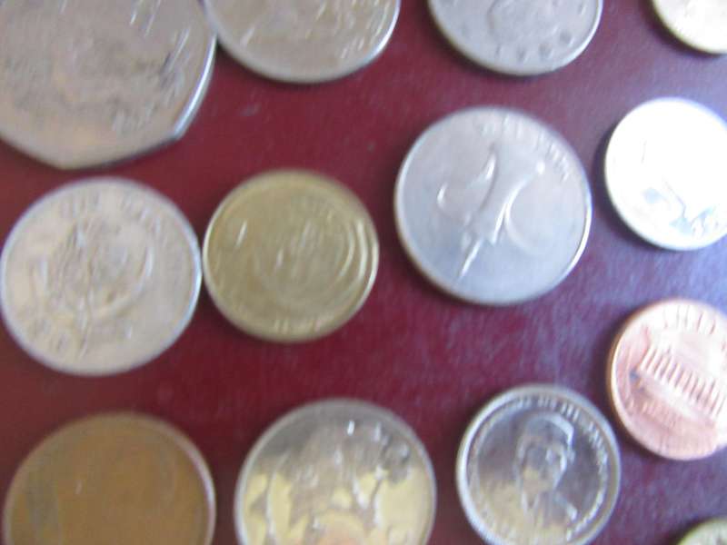 GOOD START FOR THE BEGINNER - 25 INTERNATIONAL COINS - AS PER SCAN - R2