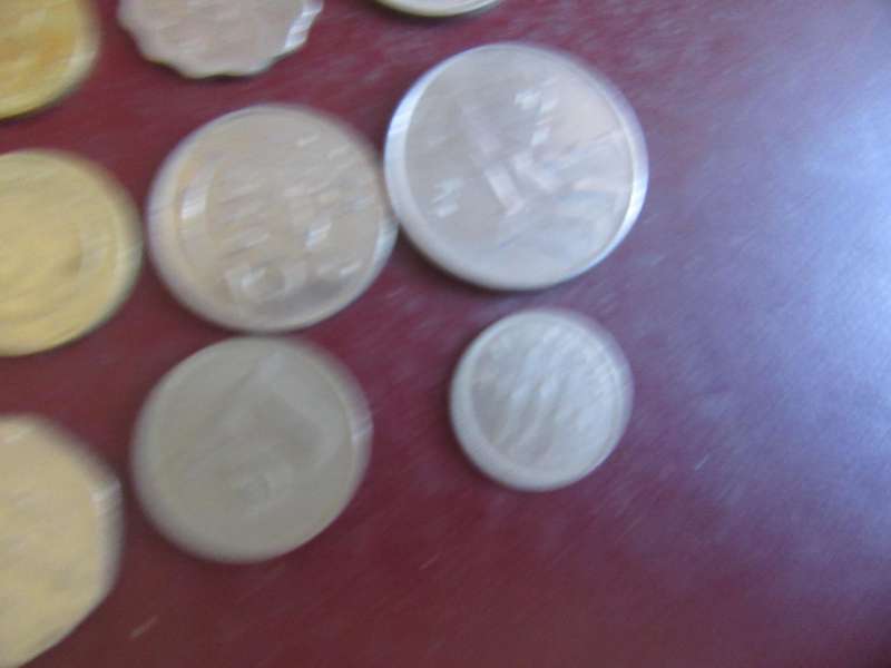 GOODSTARTFOR THE BEGINNER - 25INTERNATIONAL COINS - AS PER SCAN - CO41