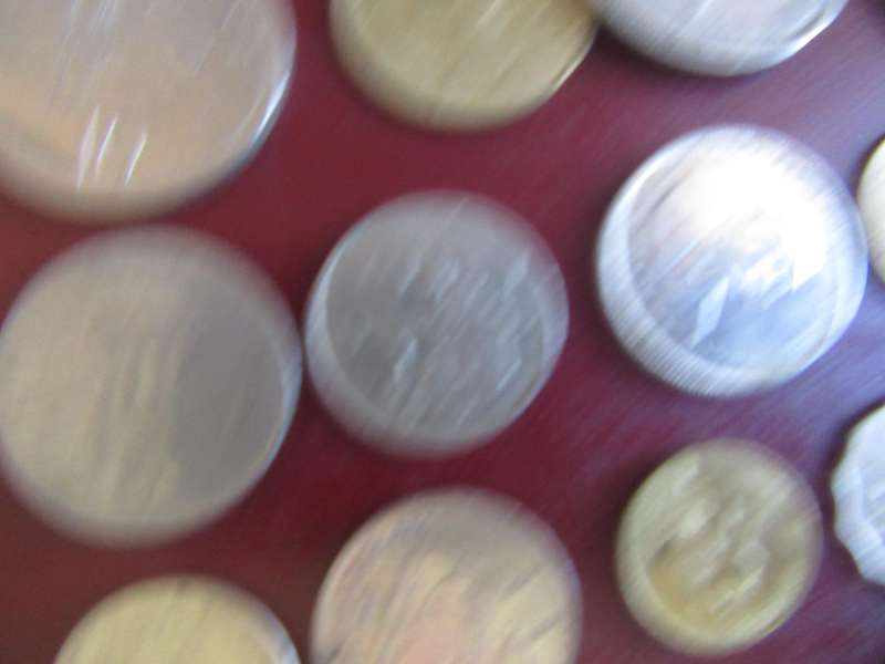 GOODSTARTFOR THE BEGINNER - 25INTERNATIONAL COINS - AS PER SCAN - CO41