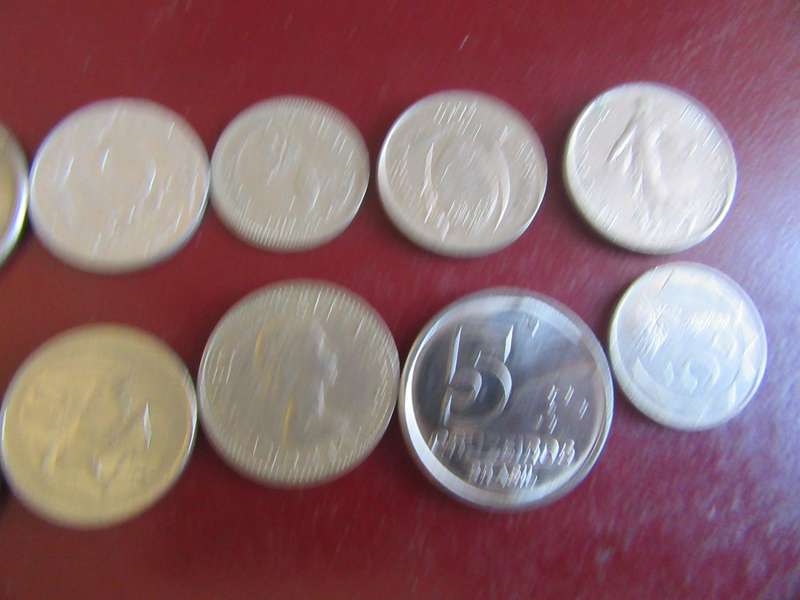 GOOD START FOR THE BEGINNER - 10 INTERNATIONAL COINS - AS PER SCAN - CO31