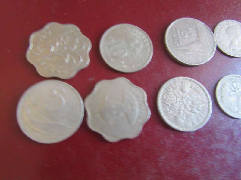 GOOD START FOR THE BEGINNER - 10 INTERNATIONAL COINS - AS PER SCAN - CO35