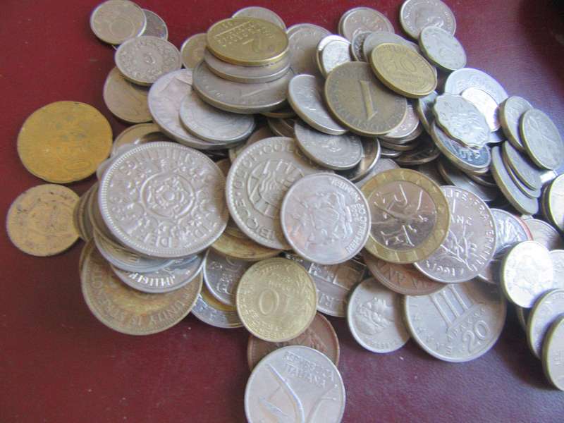 GOODSTART FOR THE BEGINNER - 100 INTERNATIONAL COINS - AS PER SCAN -LOT 1 - BID PER ITEM