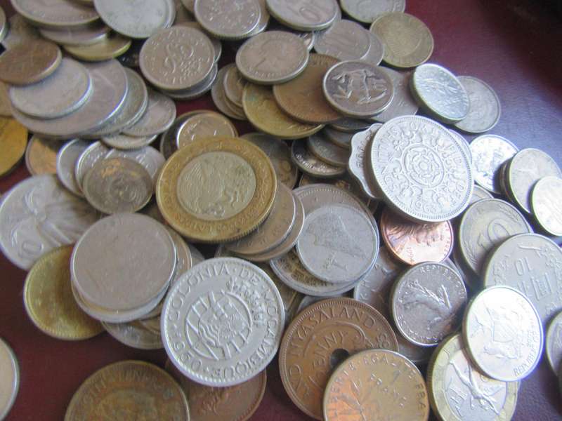 GOODSTART FOR THE BEGINNER - 100 INTERNATIONAL COINS - AS PER SCAN -LOT 1 - BID PER ITEM