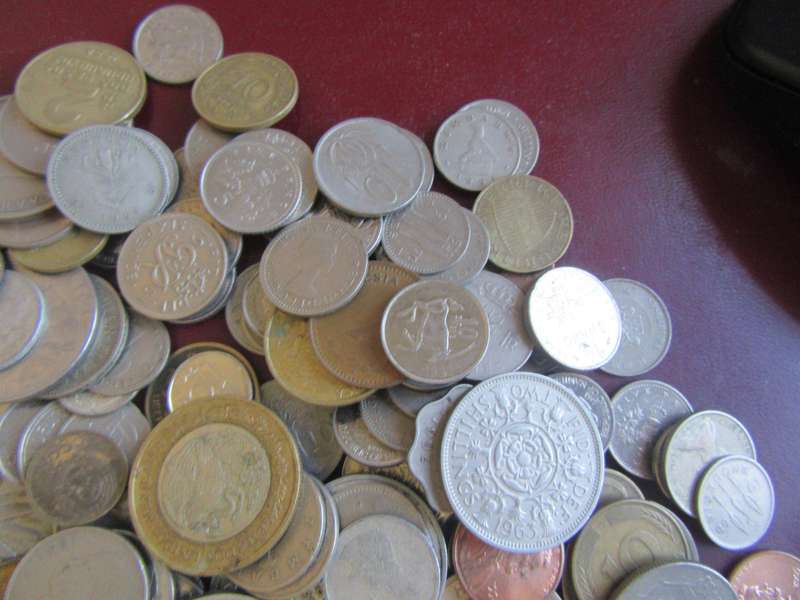 GOODSTART FOR THE BEGINNER - 100 INTERNATIONAL COINS - AS PER SCAN -LOT 1 - BID PER ITEM
