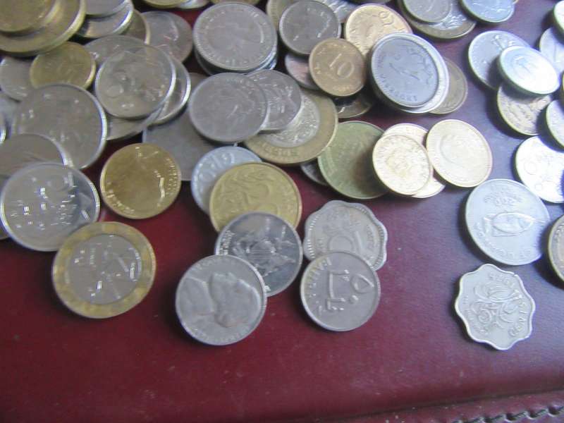 GOOD START FOR THE BEBEGINNER3500ASSORTED INTERNATIONAL COINS - AS PER SCAN - BID PER ITEM - LOT5