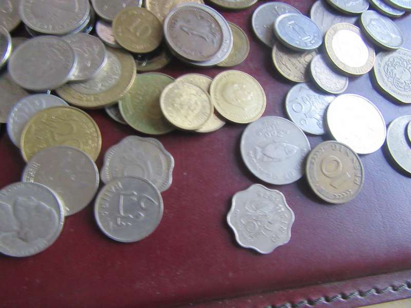 GOOD START FOR THE BEBEGINNER3500ASSORTED INTERNATIONAL COINS - AS PER SCAN - BID PER ITEM - LOT5