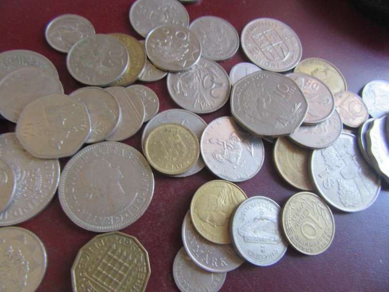 GOOD START FOR THE BEGINNER - 50 INTERNATIONAL COINS - AS PER SCAN - CO15
