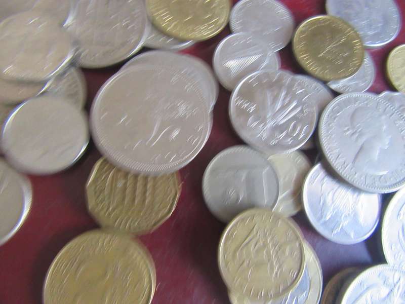 GOOD START FOR THE BEGINNER - 50INTERNATIONAL COINS - AS PER SCAN - CO41
