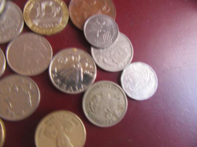 GOOD START FOR THE BEGINNER - 50 INTERNATIONAL COINS - AS PER SCAN - CO42