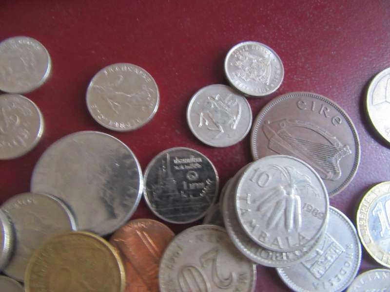 GOOD START FOR THE BEGINNER - 50 INTERNATIONAL COINS - AS PER SCAN - CO42