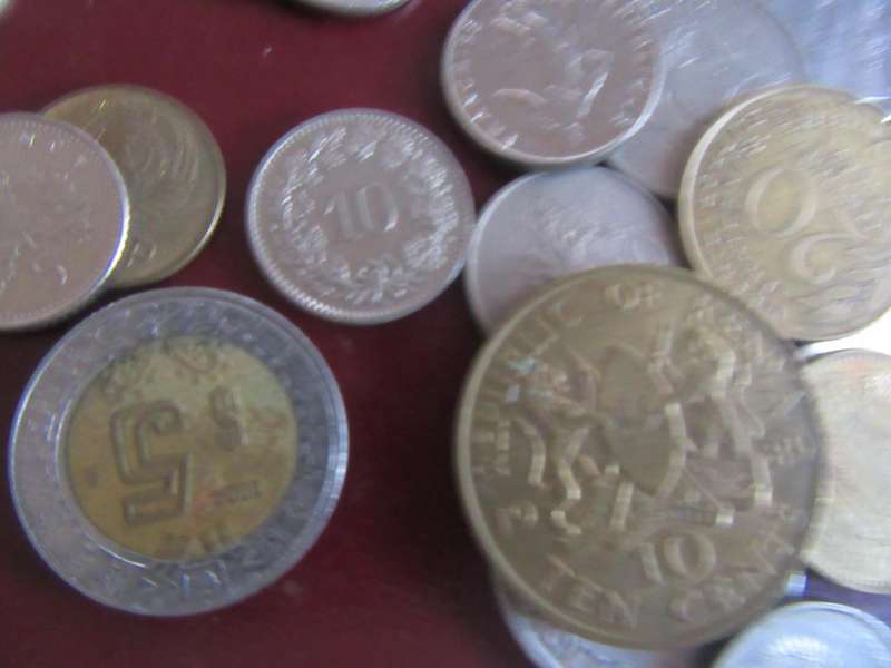 GOOD START FOR THE BEGINNER - 50 INTERNATIONAL COINS - AS PER SCAN - CO42