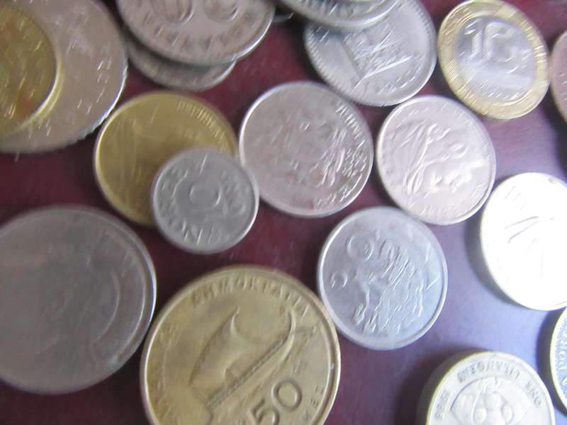 GOOD START FOR THE BEGINNER - 50 INTERNATIONAL COINS - AS PER SCAN - CO42
