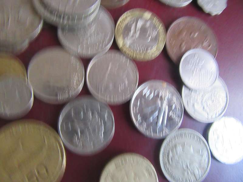 GOOD START FOR THE BEGINNER - 50 INTERNATIONAL COINS - AS PER SCAN - CO42