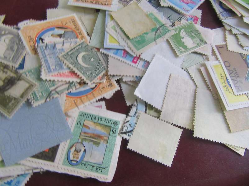 MIXED ENVELOPE- DAKAR, PALESTINE, PAKISTAN STAMPS - AS PER SCAN