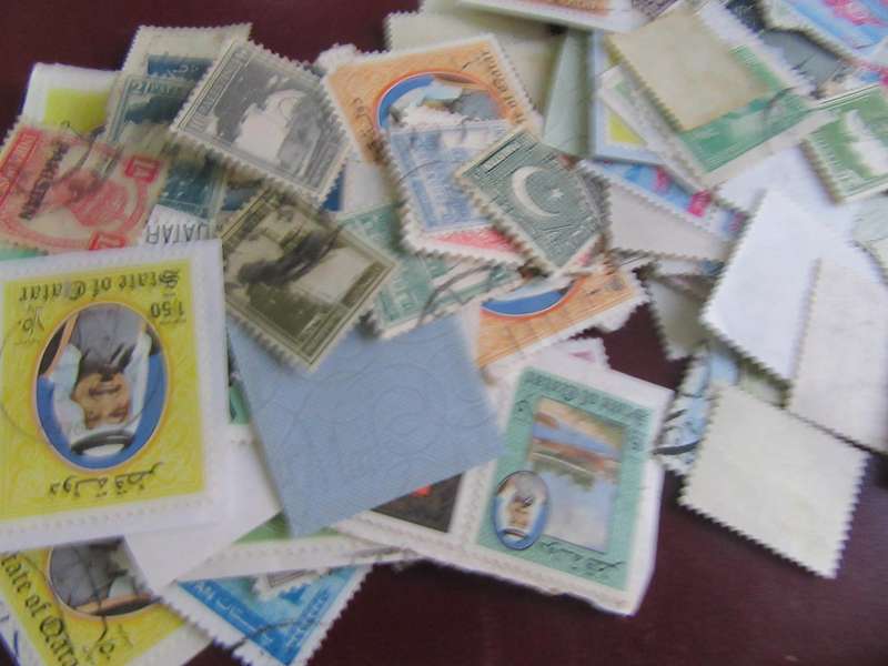 MIXED ENVELOPE- DAKAR, PALESTINE, PAKISTAN STAMPS - AS PER SCAN